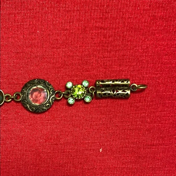Green  Intricate Bracelet with Vintage Charm - Picture 5 of 8